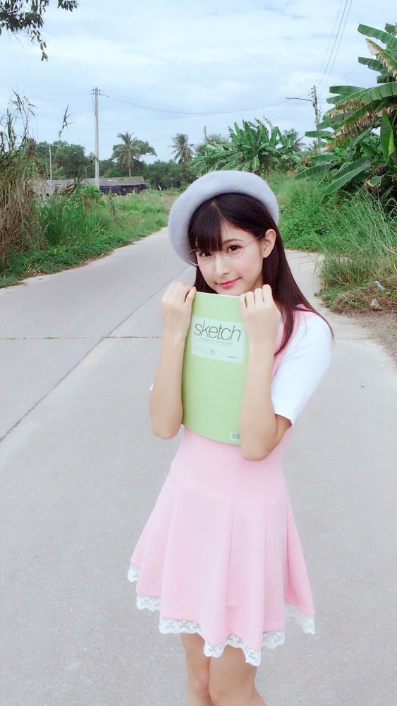 彩川ひなの