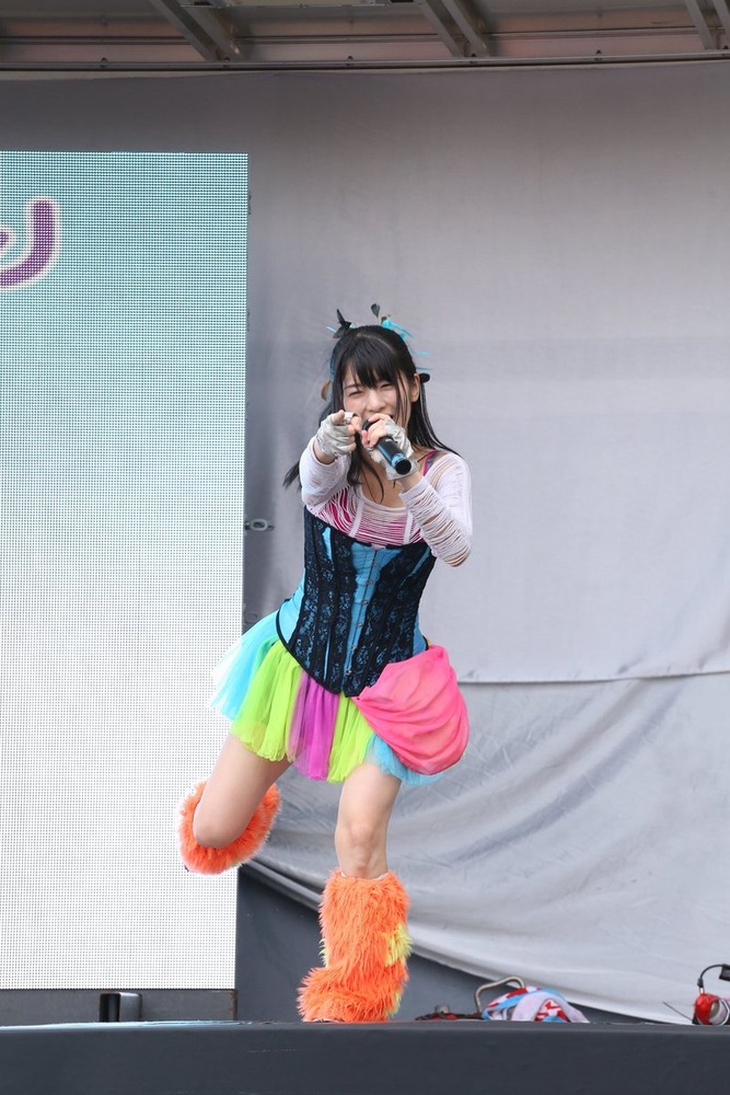 神谷えりな