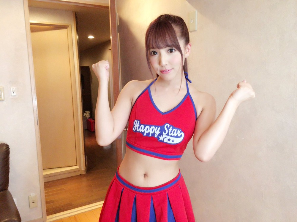 三上悠亜‏