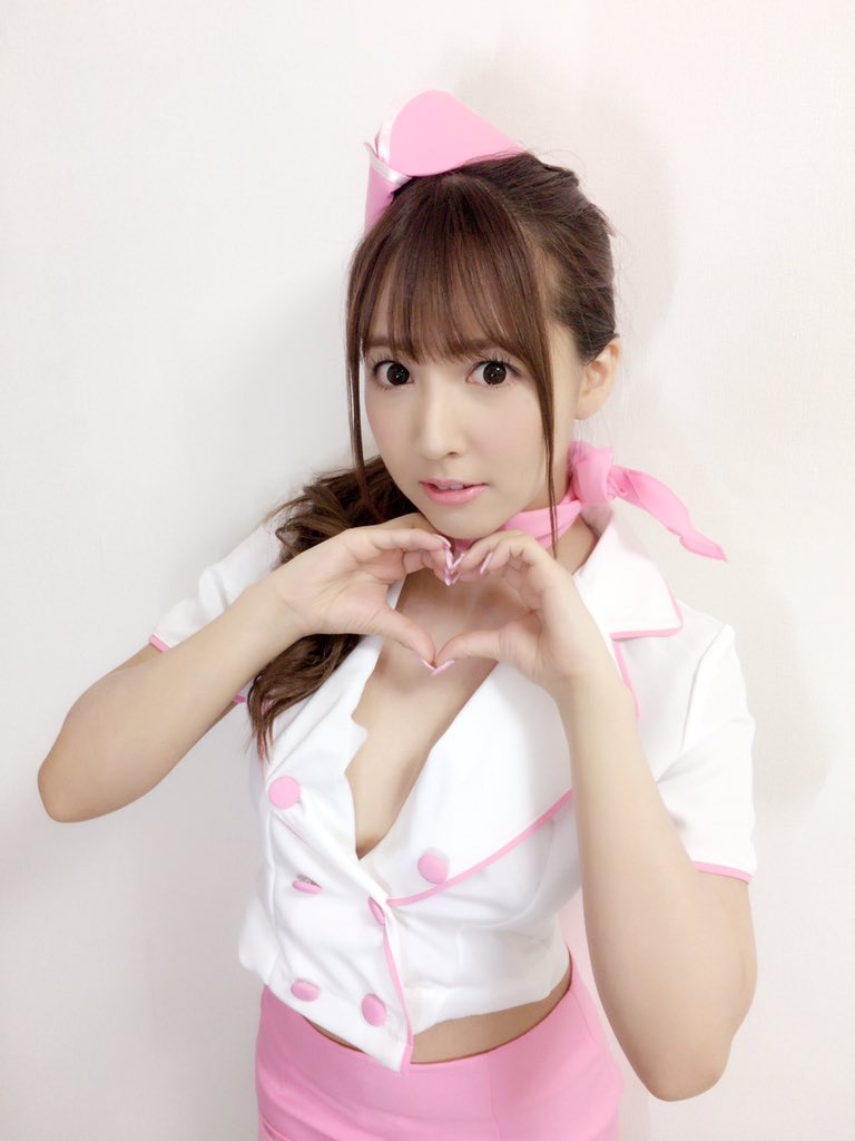 三上悠亜