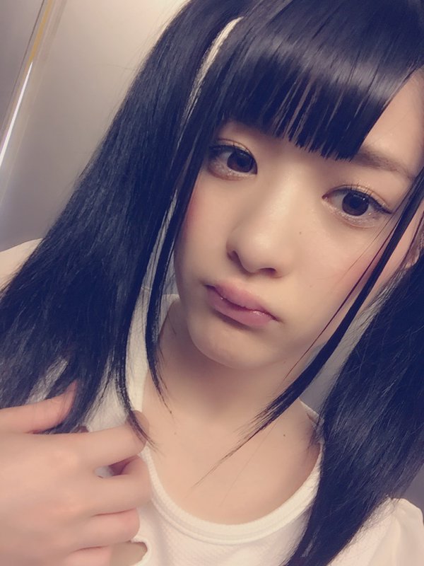 神谷えりな