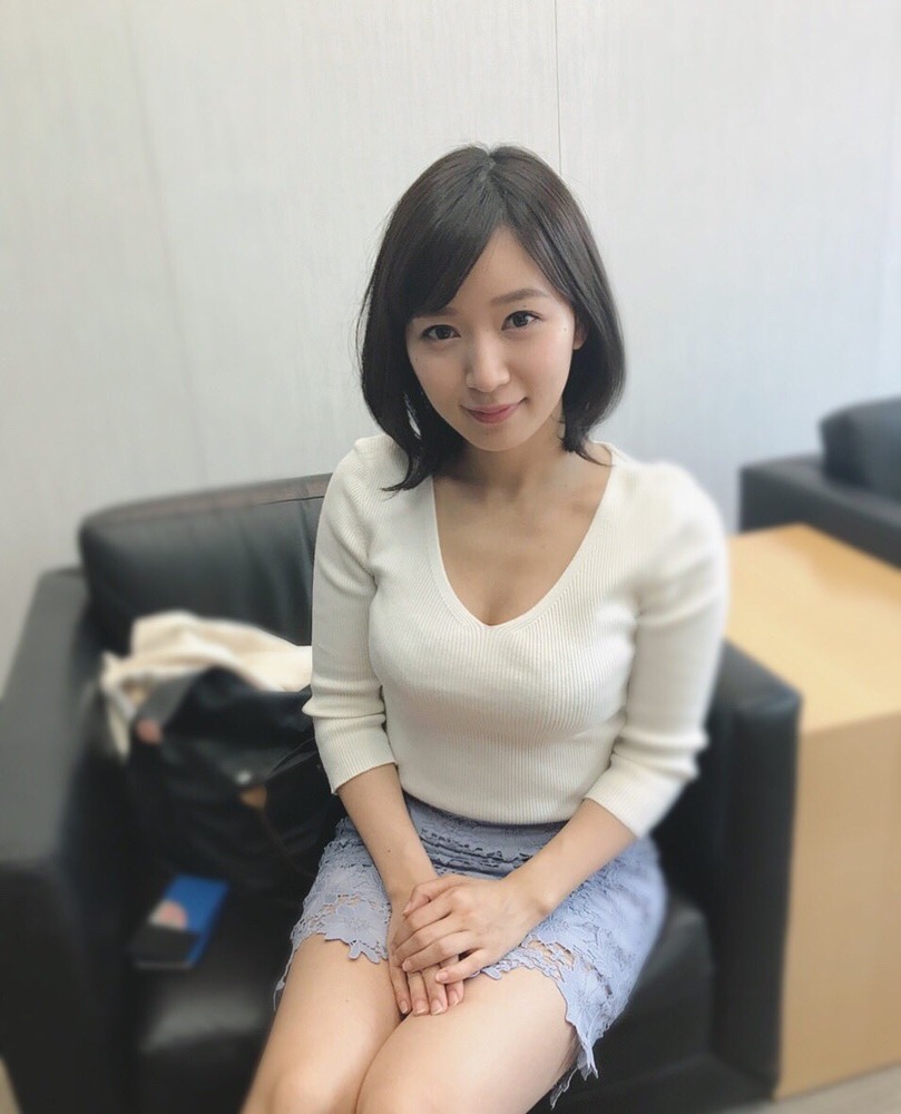 階戸瑠李