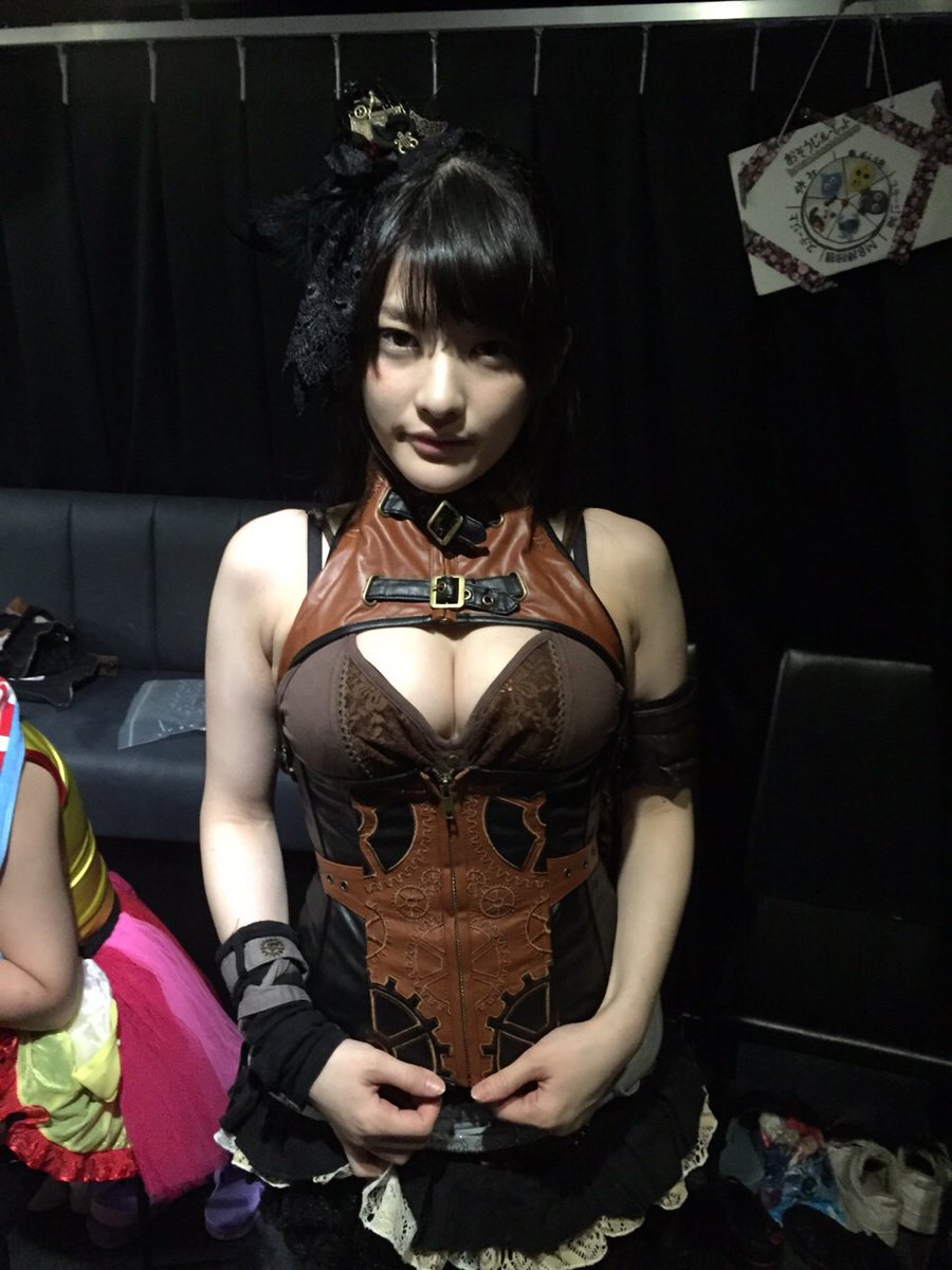 神谷えりな