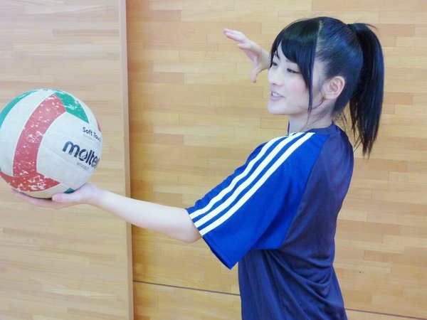 神谷えりな