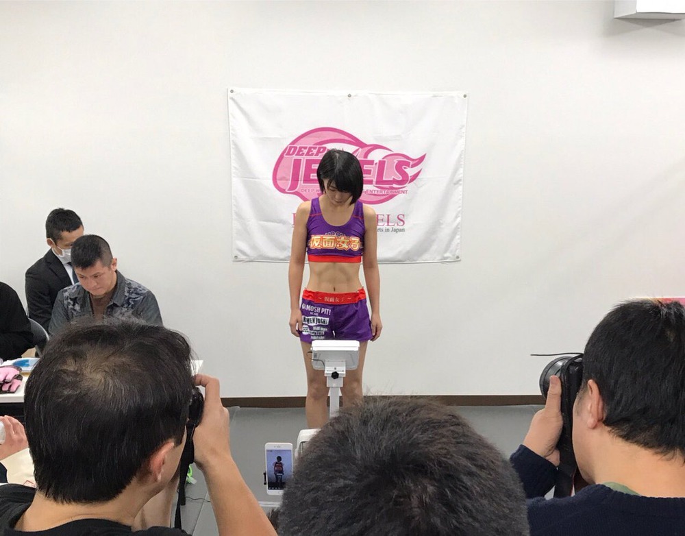 川村虹花