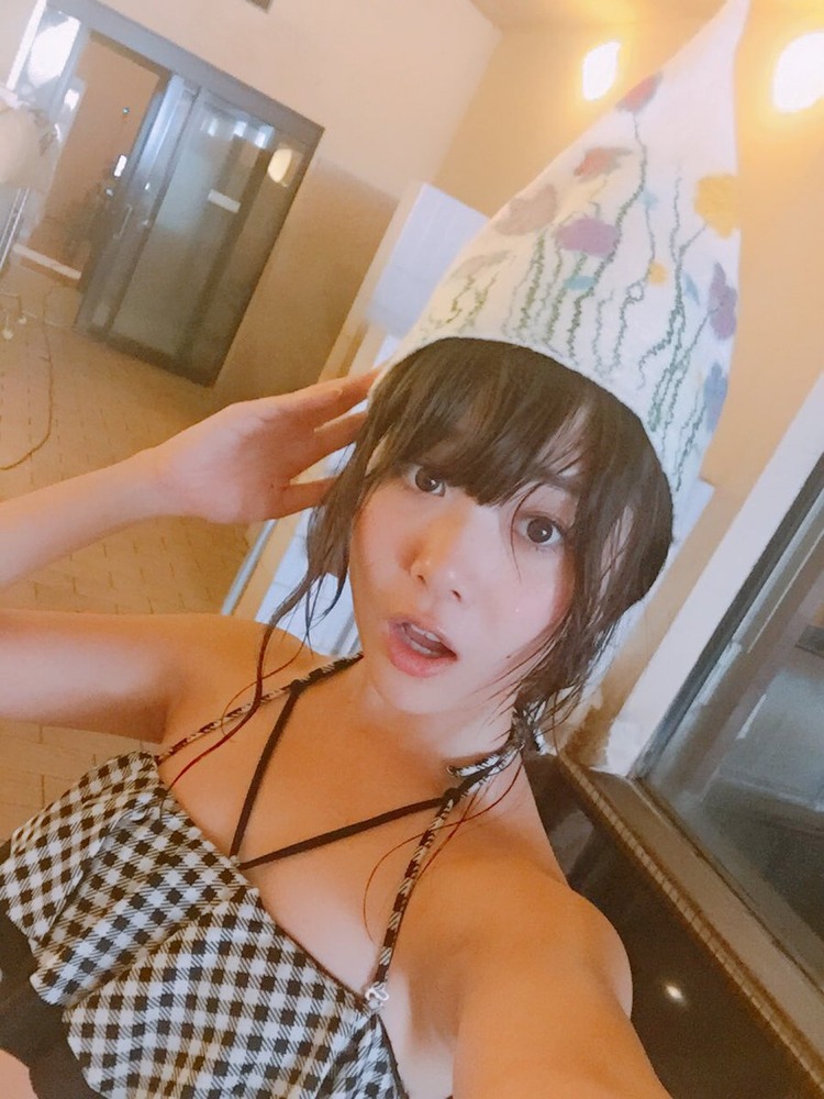 鶴見萌