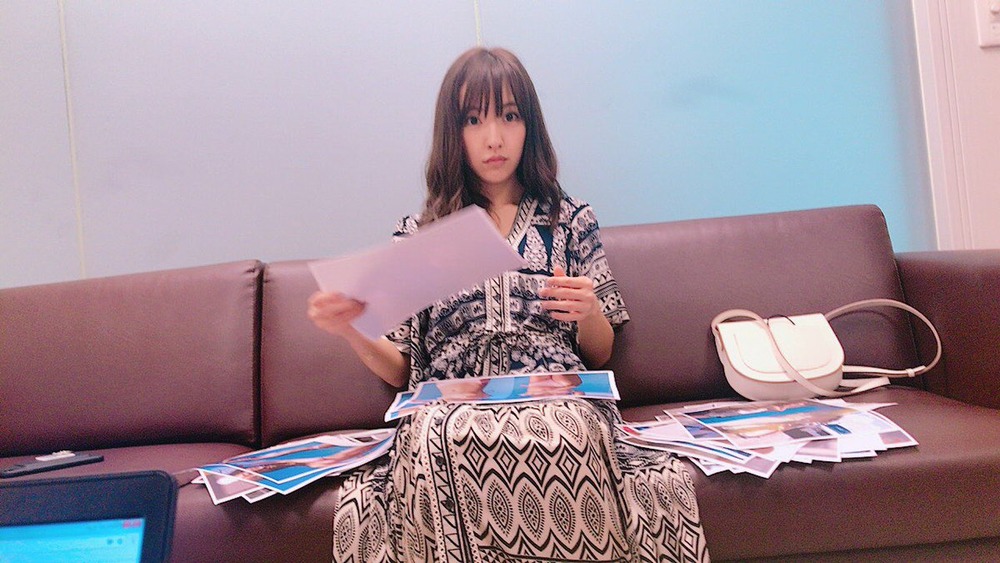 板野友美