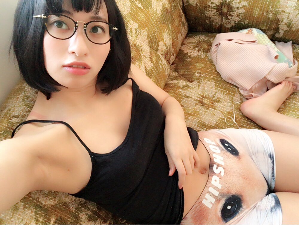 倉持由香
