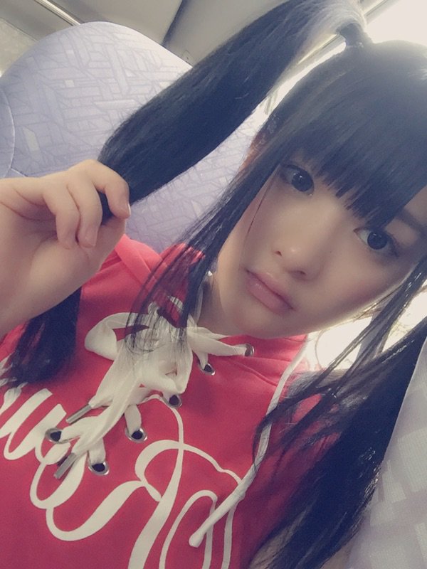 神谷えりな