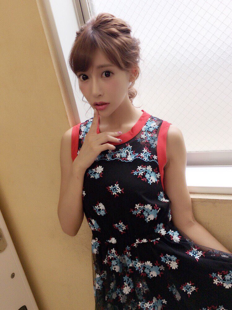明日花キララ