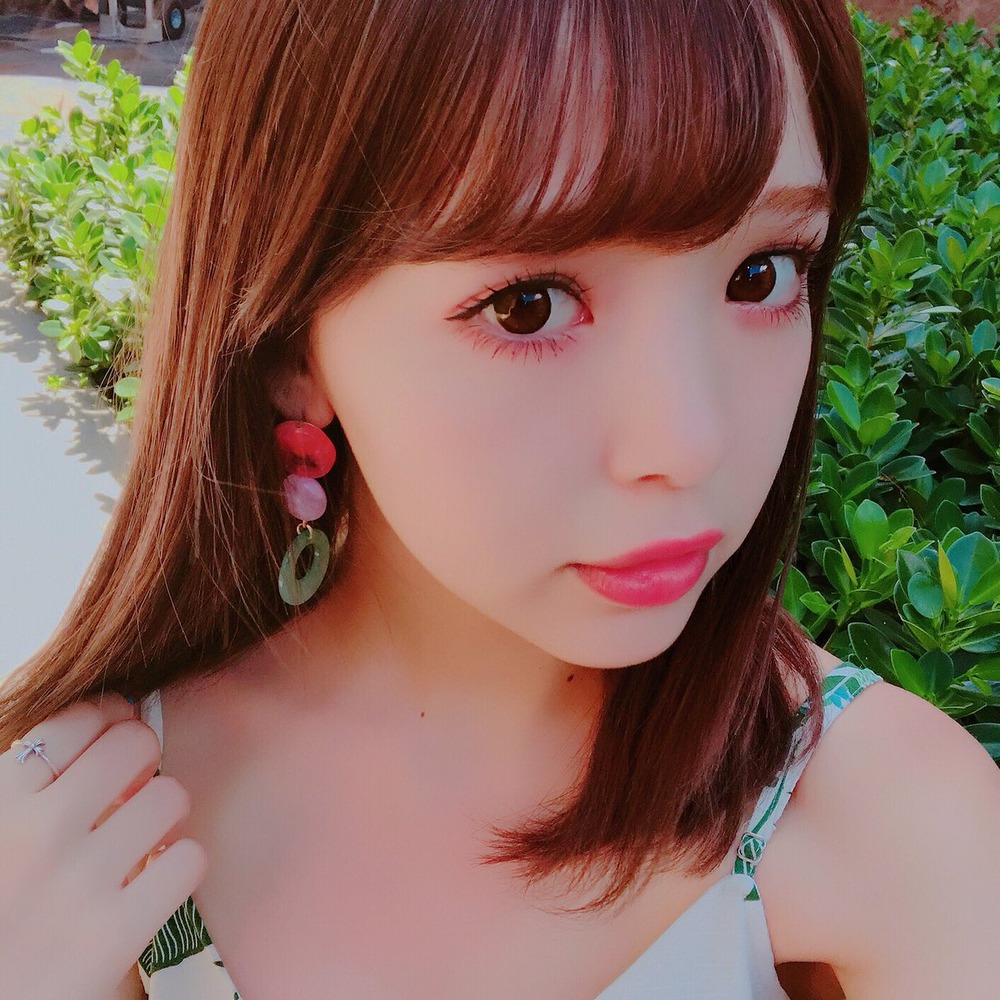 藤田ニコル