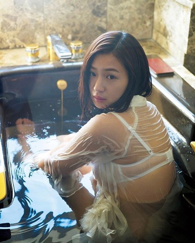 佐山彩香
