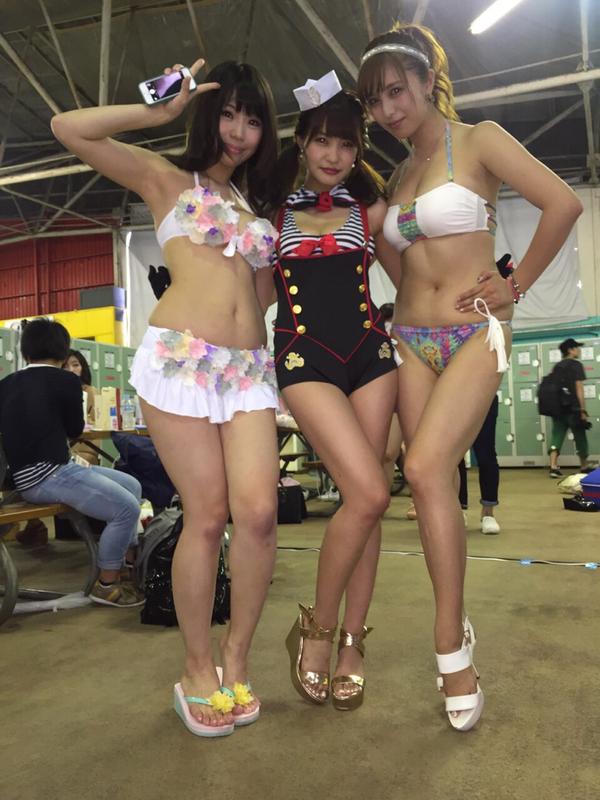 人気グラドル２５人集結　夏恒例イベント