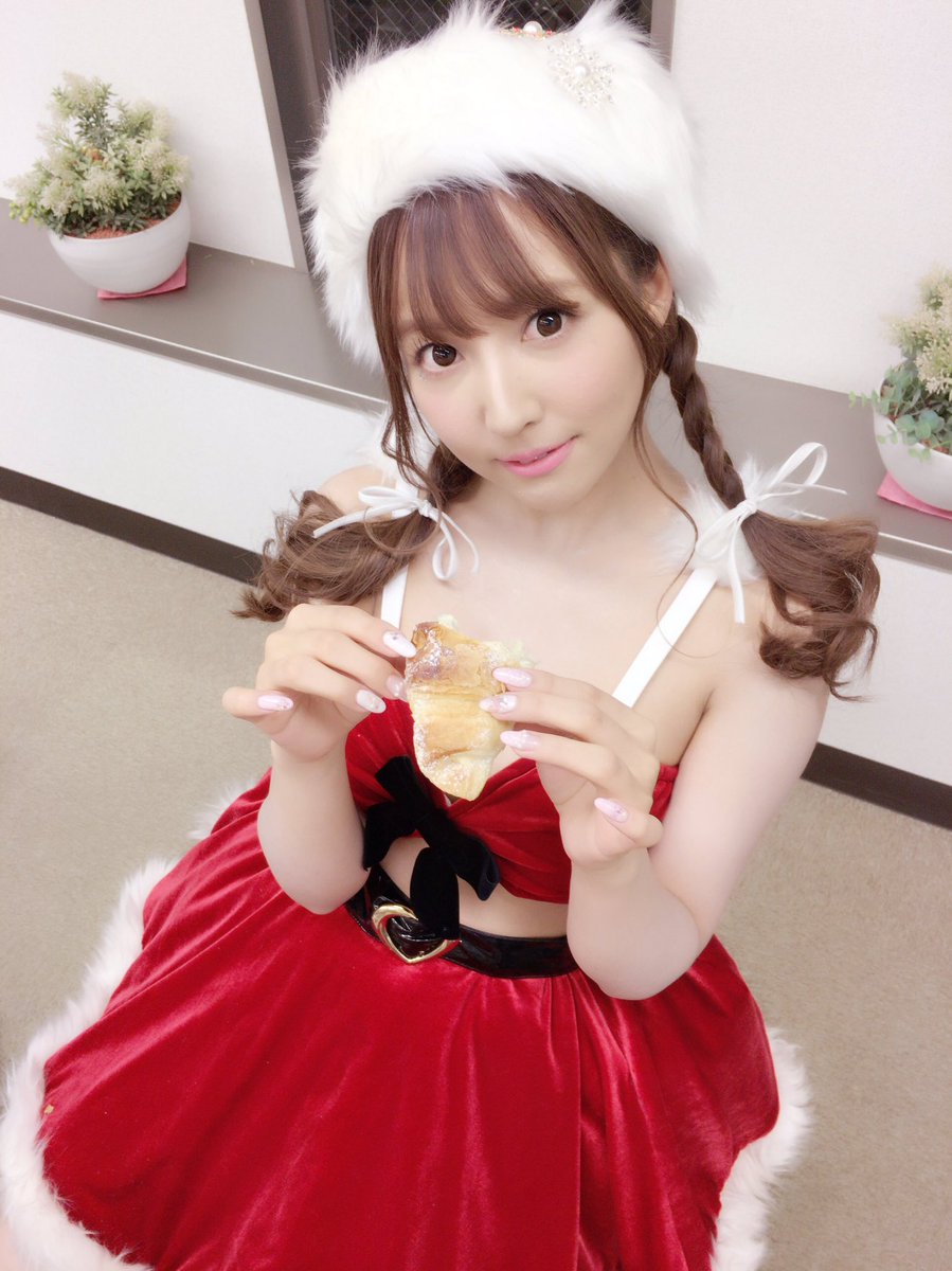 三上悠亜