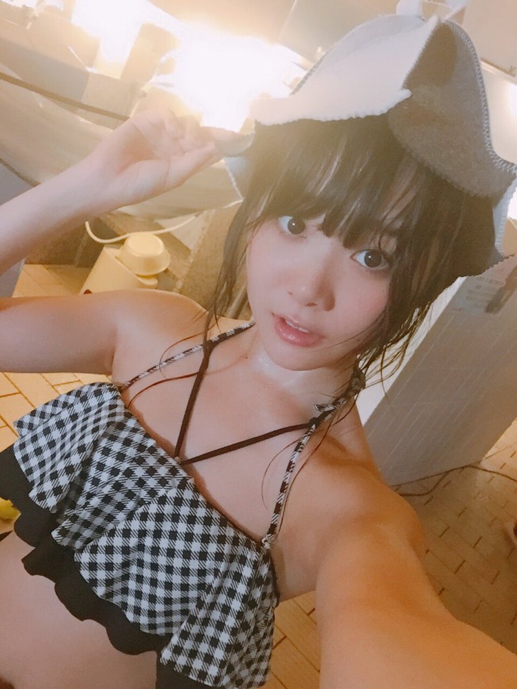 鶴見萌