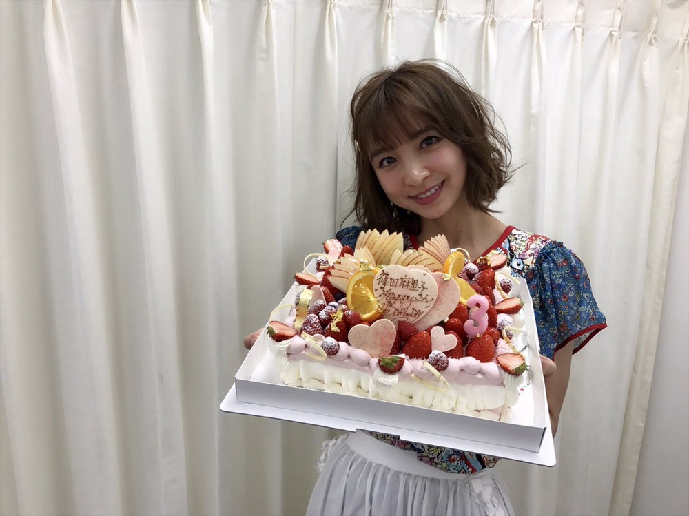篠田麻里子