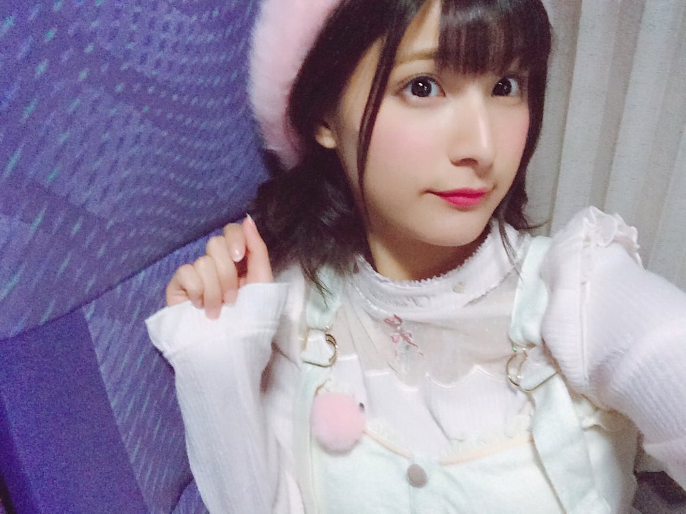 彩川ひなの