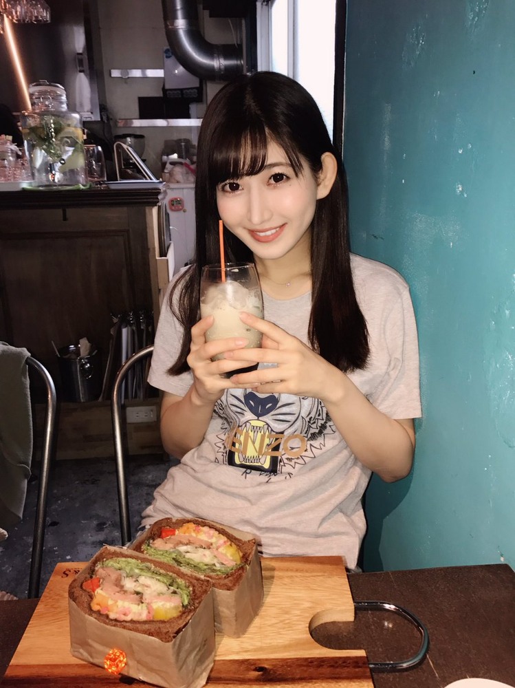 月城まゆ