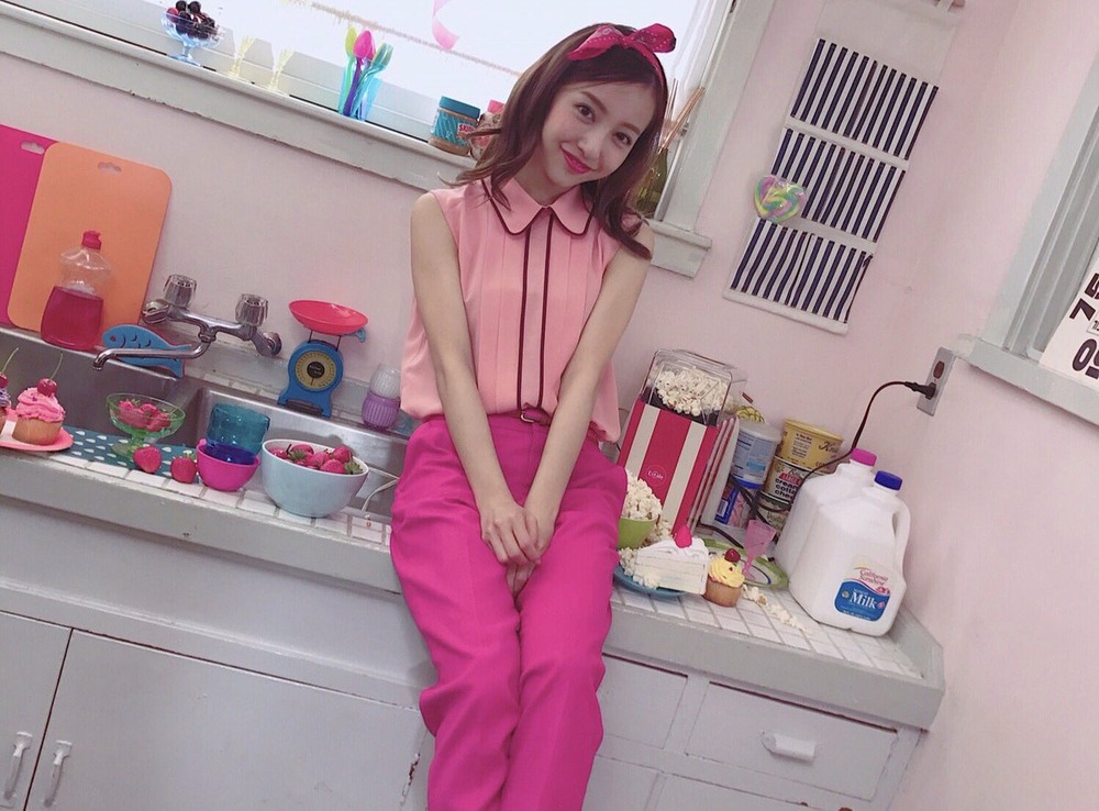 板野友美