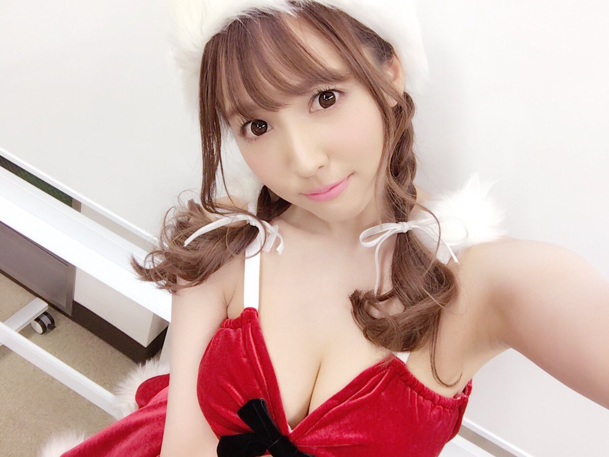 三上悠亜