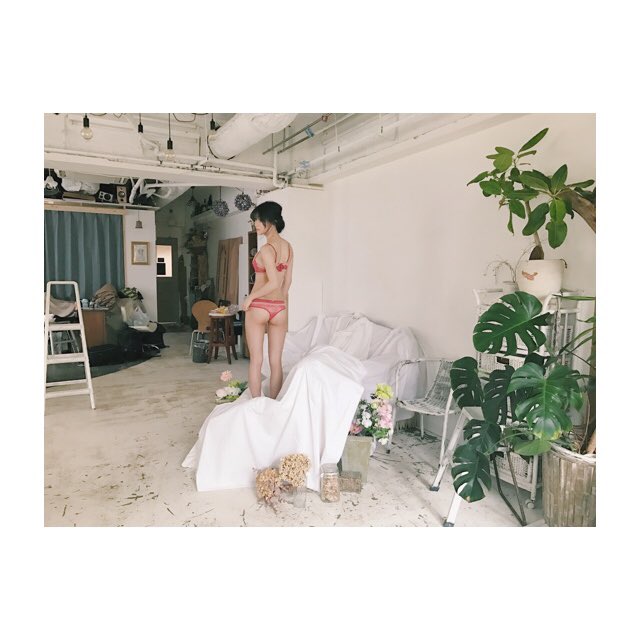 上西恵