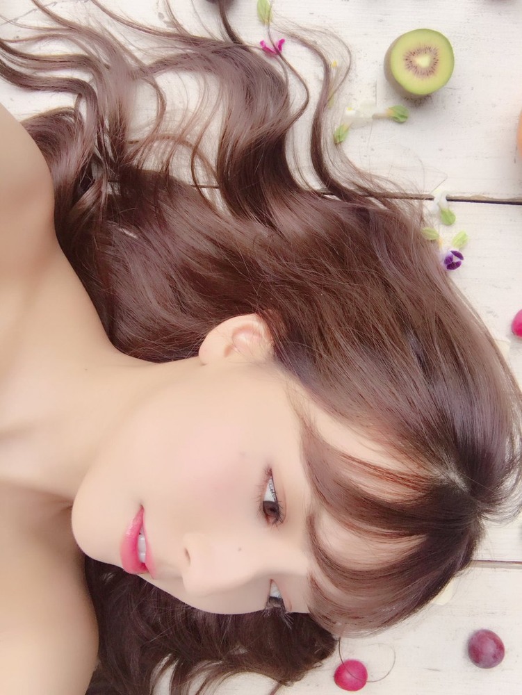 三上悠亜