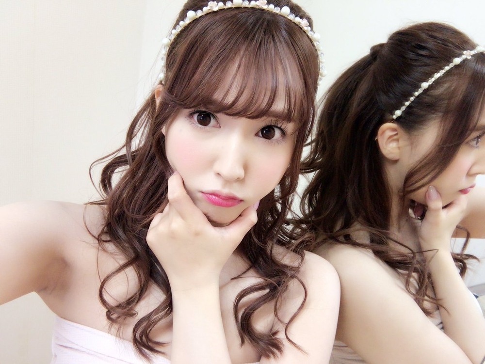 三上悠亜‏