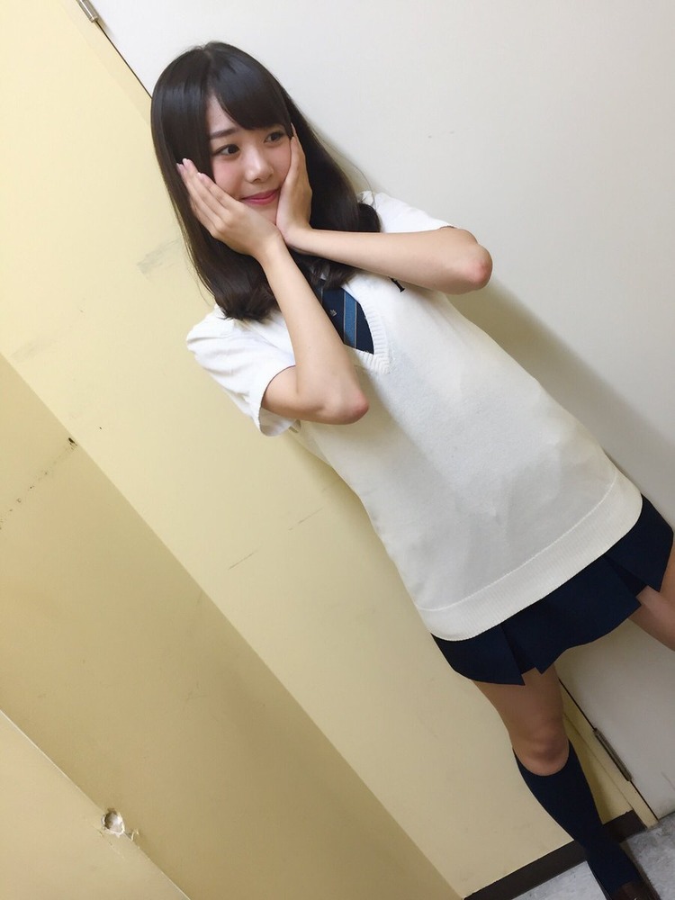 鶴見萌
