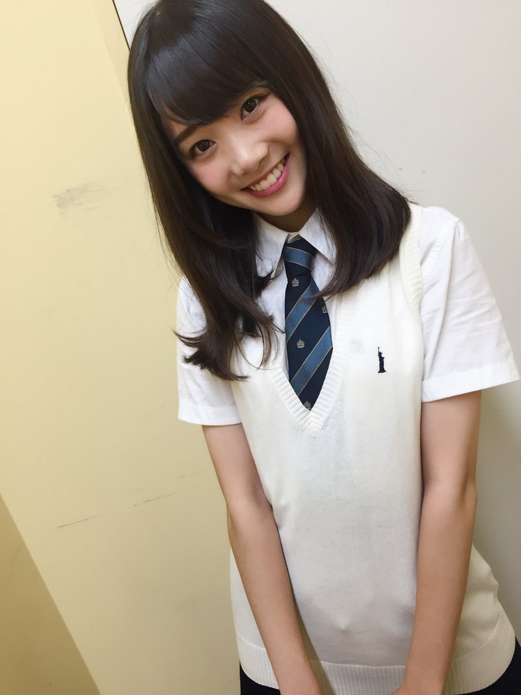 鶴見萌