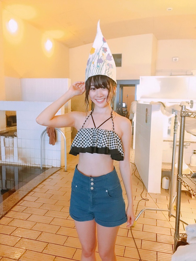 鶴見萌