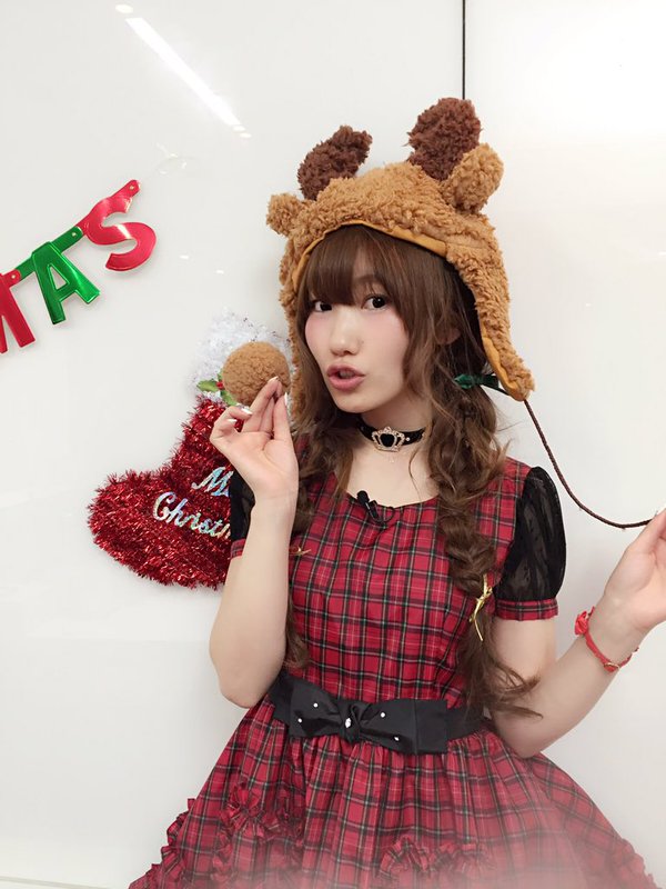 内田彩