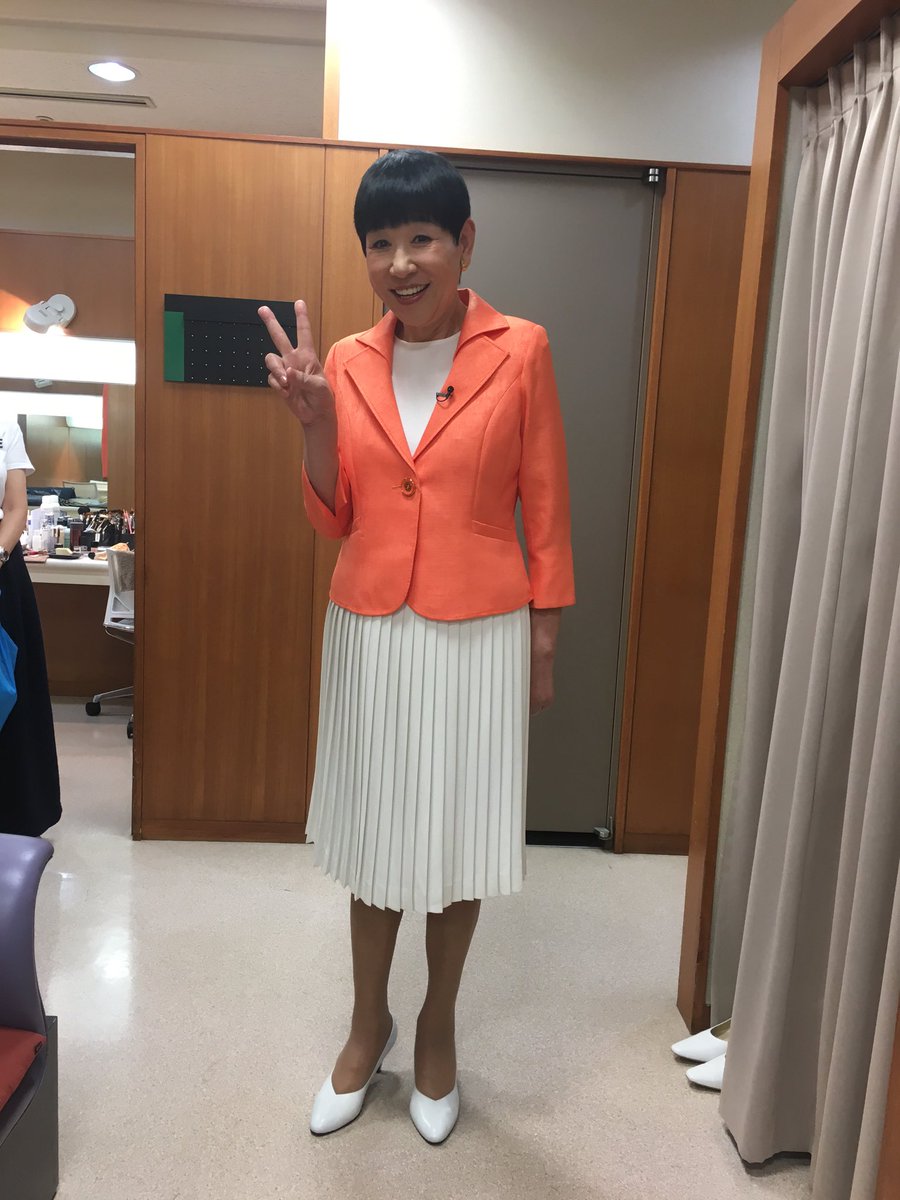 【画像】和田アキ子さんが「ひと肌脱ぐ」（彼女とデート）し ...