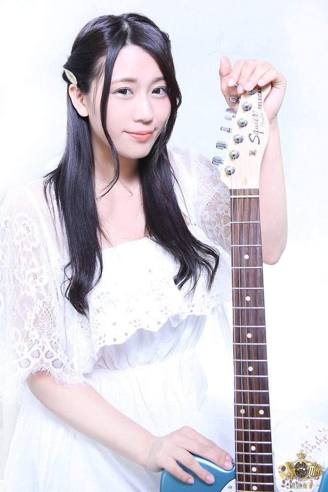 楠木まゆ