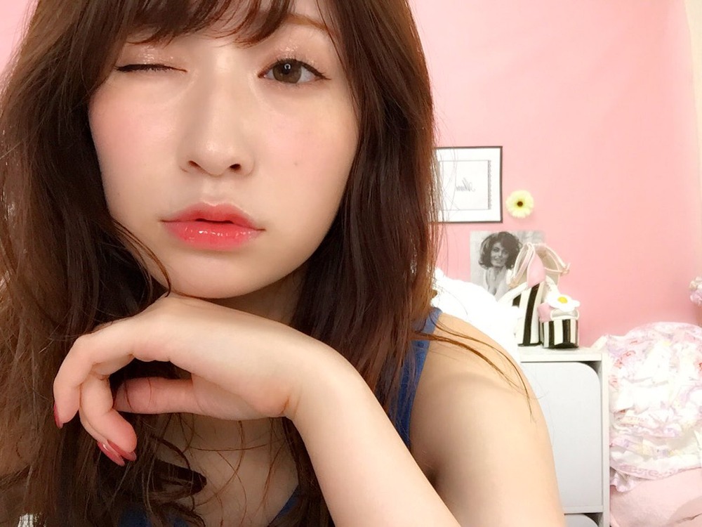 吉田朱里