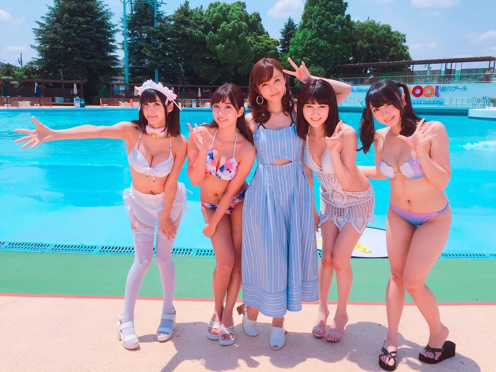 彩川ひなの