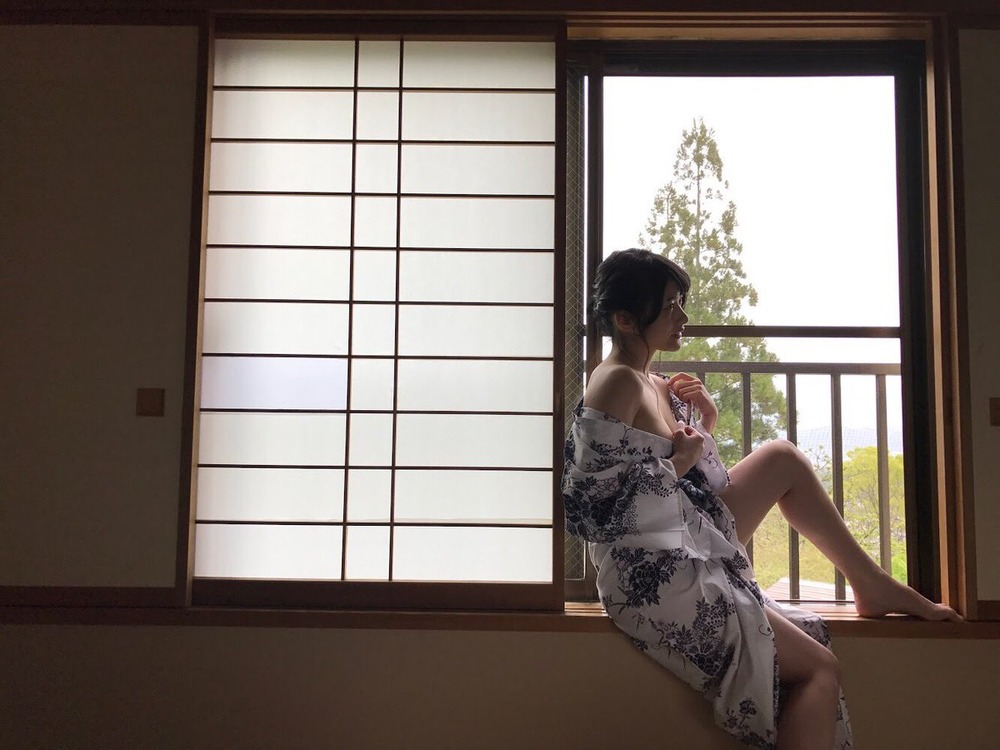 神谷えりな