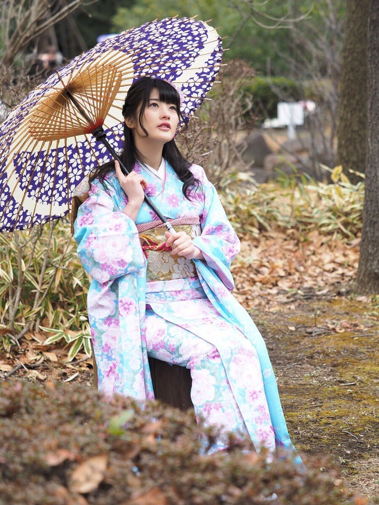 神谷えりな