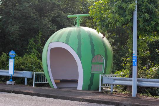 長崎のフルーツバス停