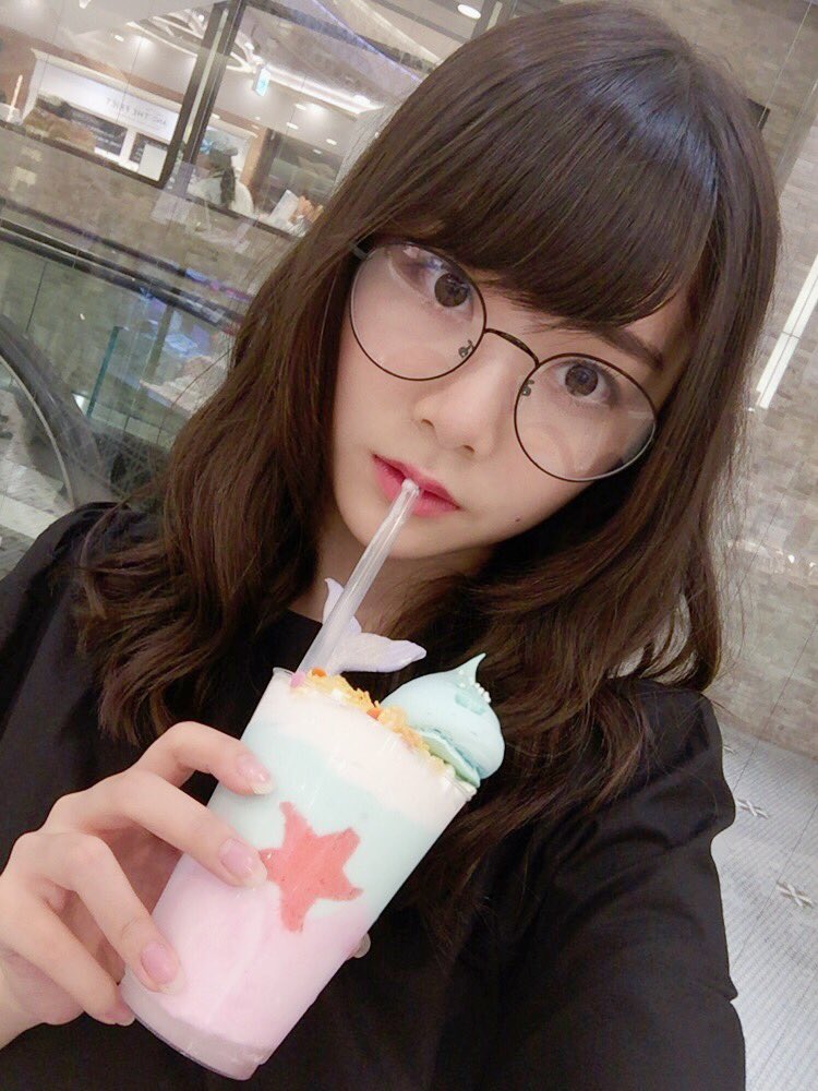 鶴見萌