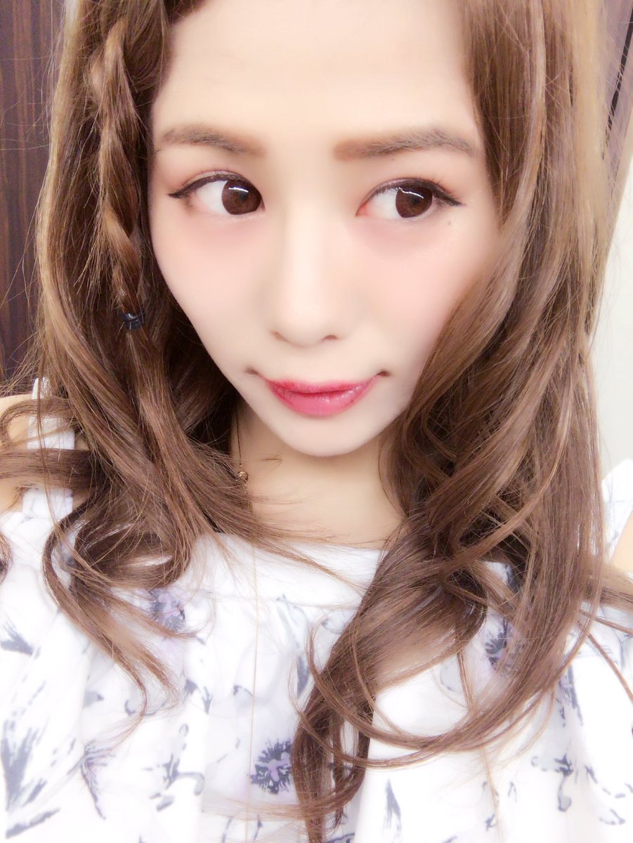  人気アイドルの森カノンさん「私の服を披露」可愛すぎるwww : タコタ屋タコタ Motiv 