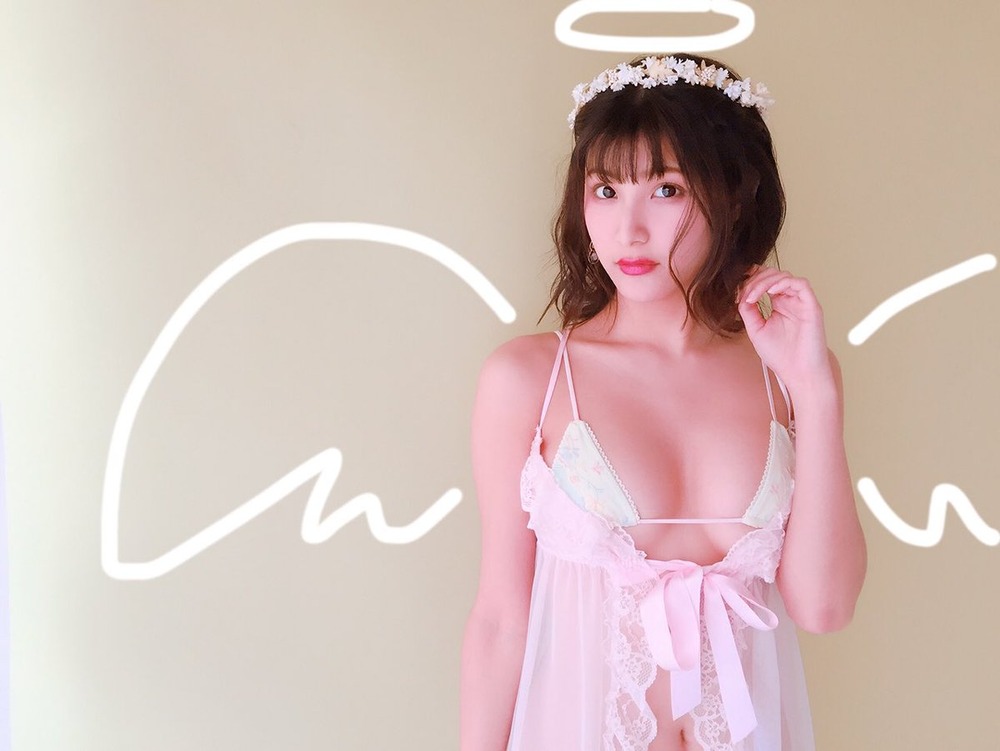 彩川ひなの