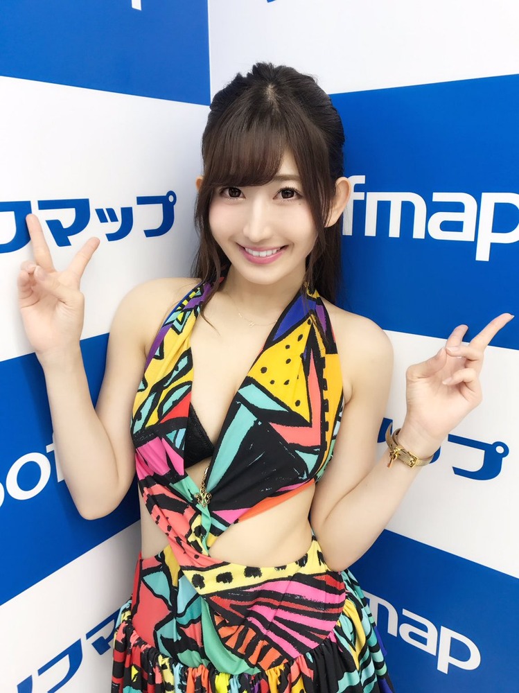 月城まゆ