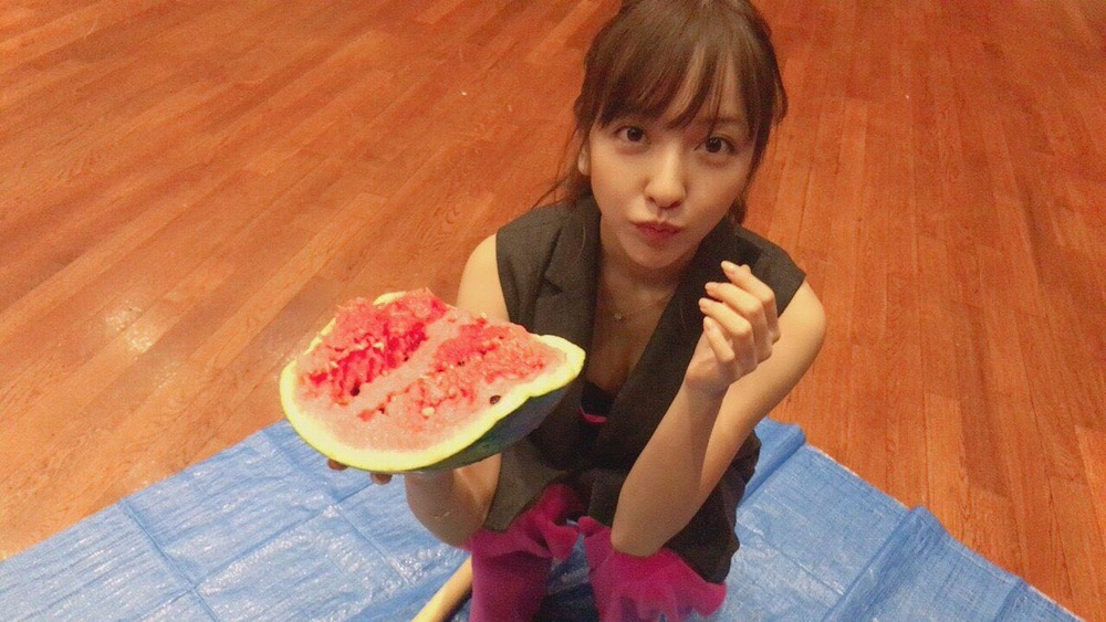 板野友美