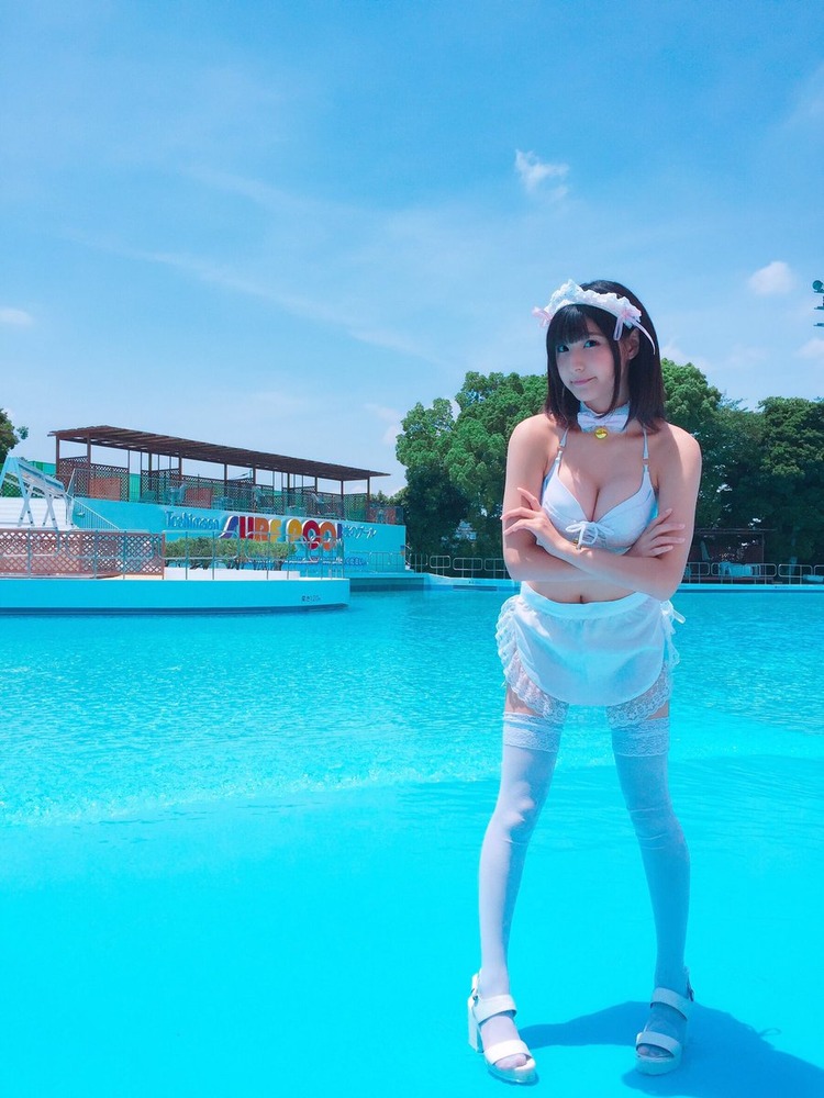 彩川ひなの