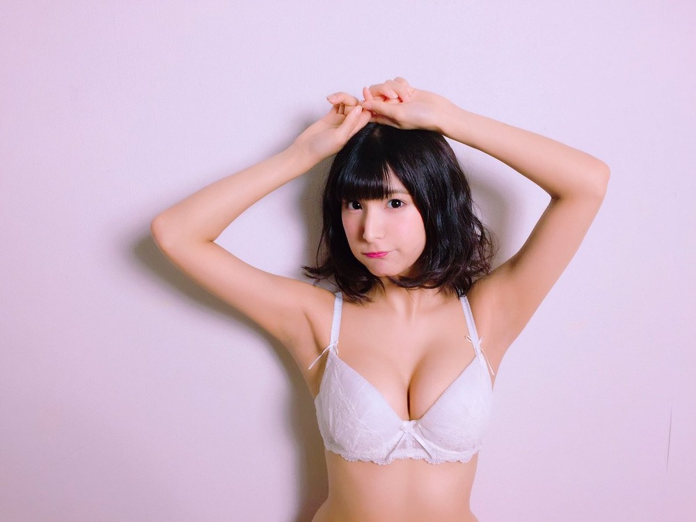 彩川ひなの