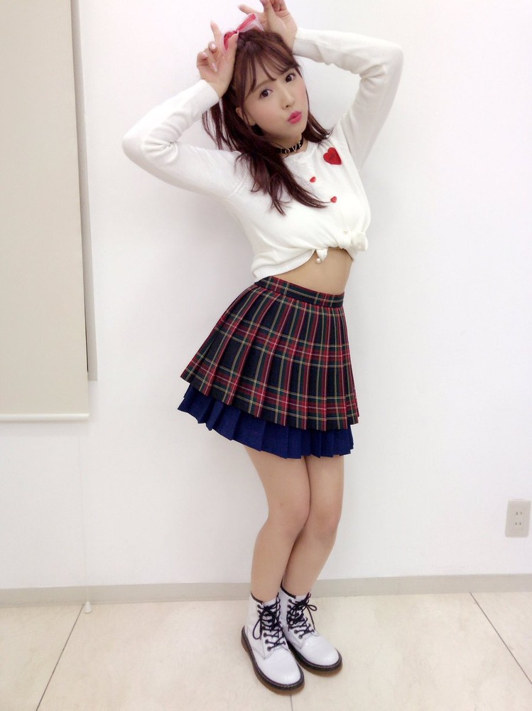 三上悠亜‏
