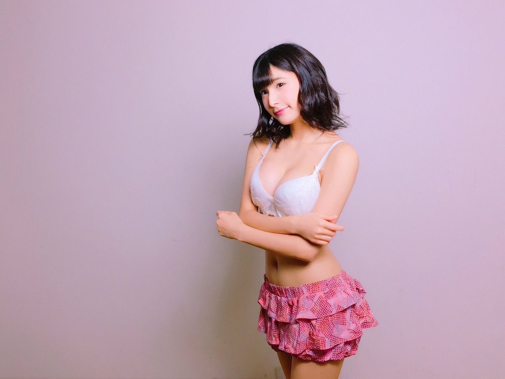 彩川ひなの