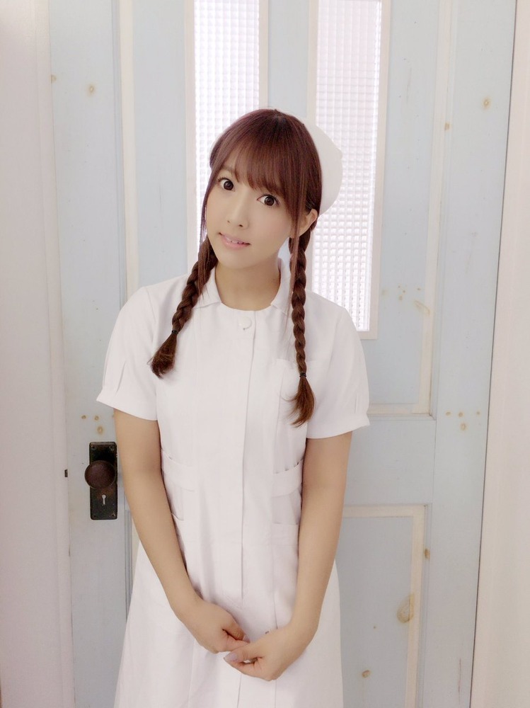 三上悠亜‏