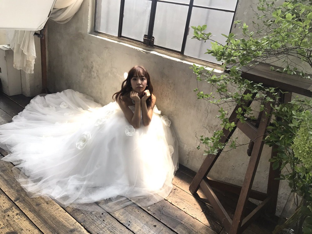 板野友美