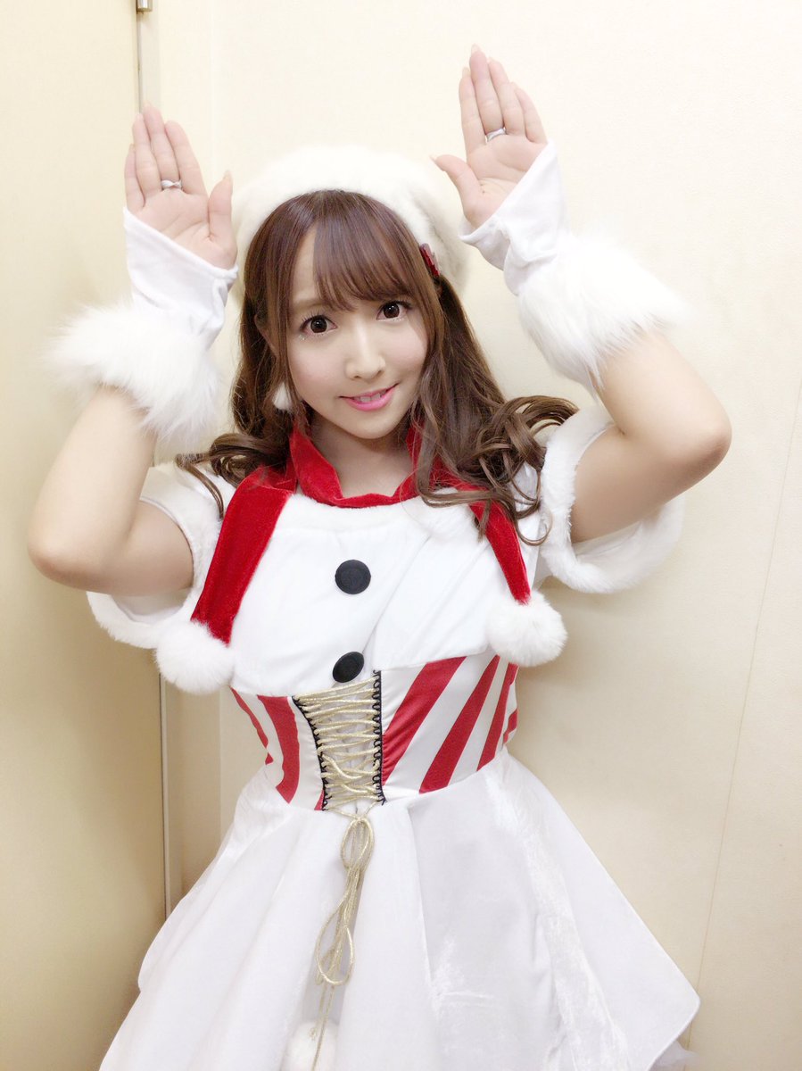 三上悠亜